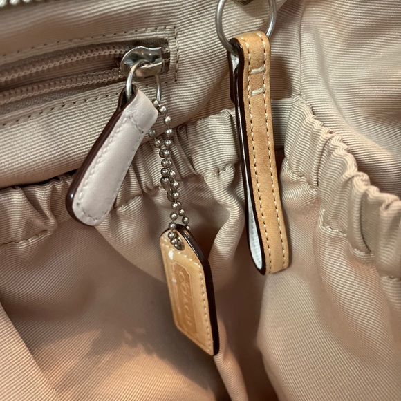 🐝 AUTHENTIC COACH SOHO BABY BAG 🐝SIGNATURE BUMBLE BEE OPTIC WHITE LTD ED w/dc - Picture 9 of 16